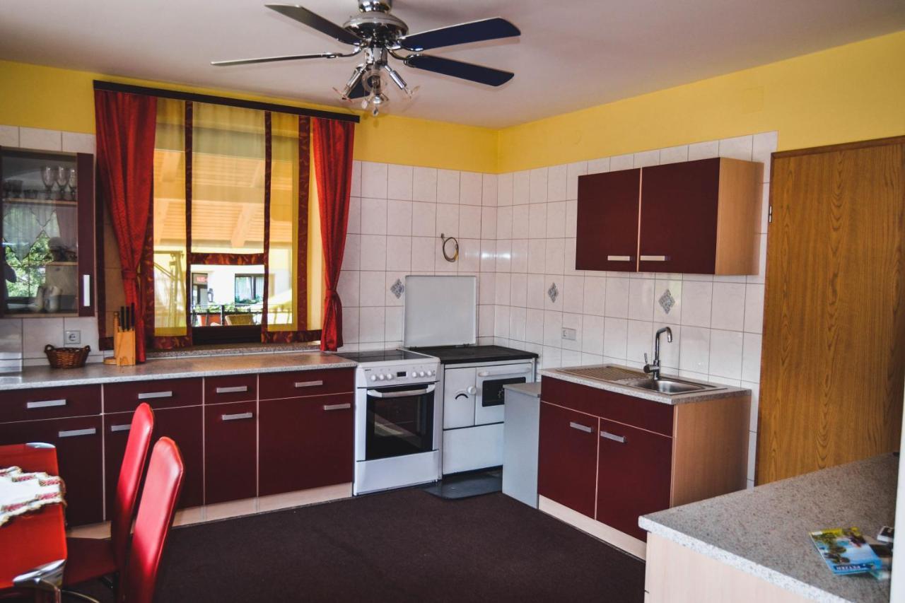 Apartmaji Krebs Mezica Exteriör bild